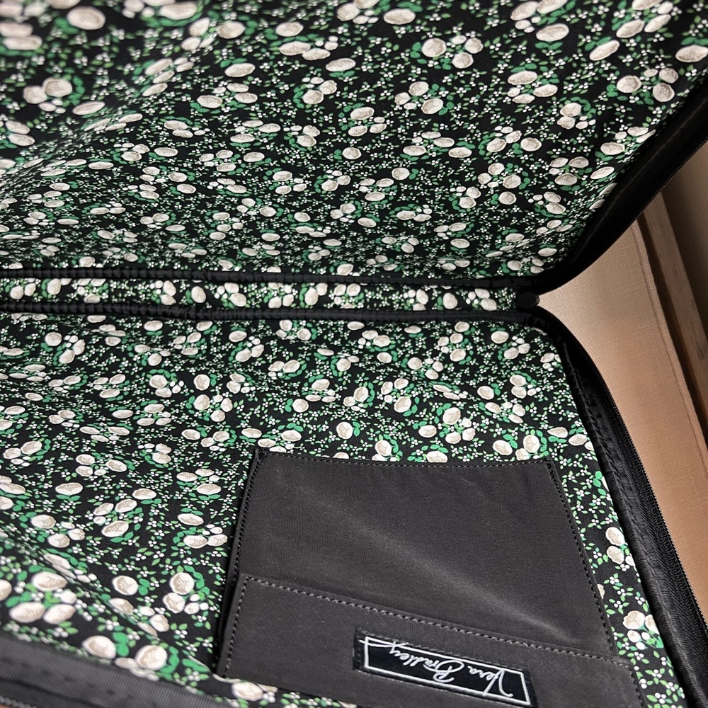 Vera Bradley laptop sleeve - Picture 2 of 2